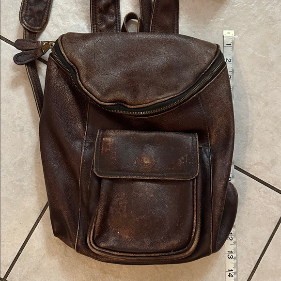 Vintage Frye Chestnut Leather Knapsack - Picture 12 of 12